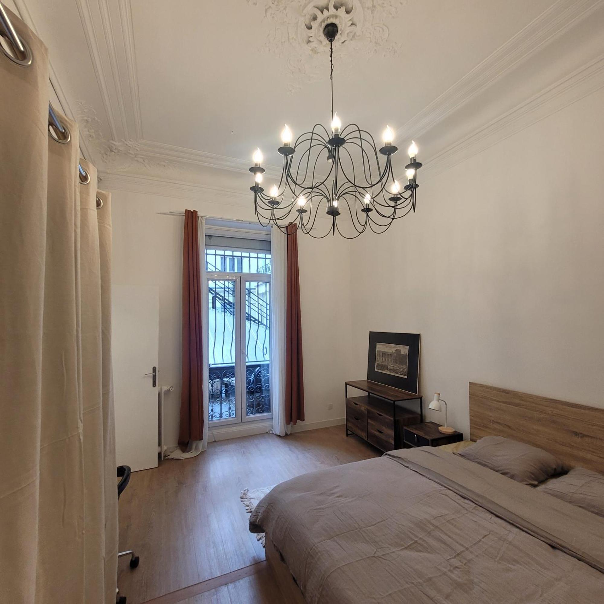Bel Appartement Champs Elysees Avec 2 Chambres Paris Exterior foto